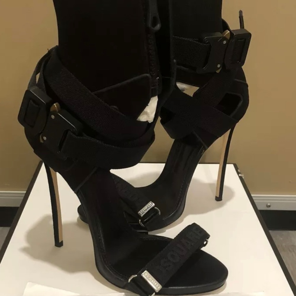 DSquared2 Runway Black Techno Sandals sz 39 $1375 Retail